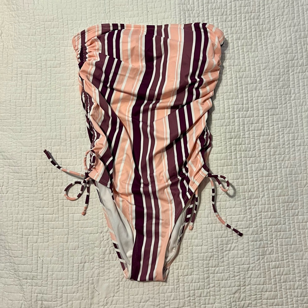 Kona Sol Striped Women’s One Piece Strapless Swimsuit Full Coverage Size M